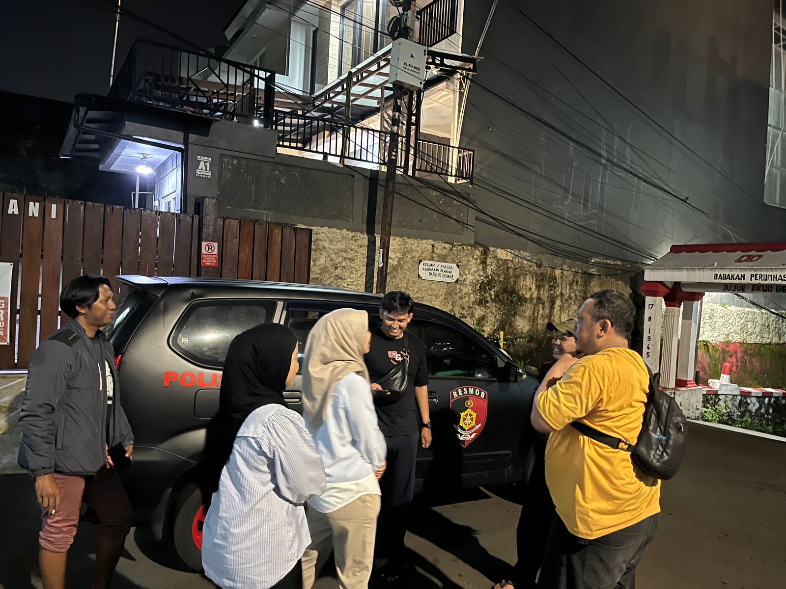 jajaran Polsek Bogor Timur bersama Unit PPA Sat Reskrim Polresta Bogor Kota bergerak cepat menyambangi rumah pemilik akun sekaligus pelapor pada Selasa (12/5/2026) malam, Foto/Isitimewa