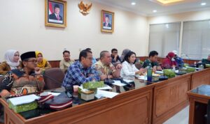 Komisi IV DPRD Kota Bekasi menggelar rapat audiensi bersama Dinas Pendidikan Kota Bekasi pada Senin (18/5/2026)., Foto/Setwan DPRD Kota Bekasi Komisi IV DPRD Kota Bekasi menggelar rapat audiensi bersama Dinas Pendidikan Kota Bekasi pada Senin (18/5/2026)., Foto/Setwan DPRD Kota Bekasi