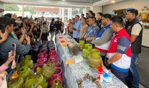 Polres Bogor bersama Pemerintah Kabupaten Bogor saat melakukan pres rilis pengungkapan Tambang Ilegal, Foto/Isitimewa