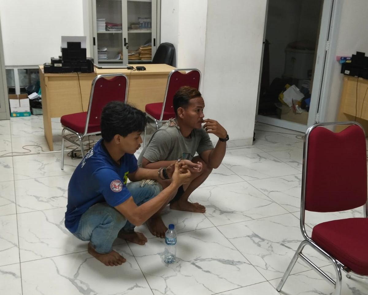 Dua Pelaku pengedar narkoba yang diamankan Polsek Dramaga, Foto/Isitimewa