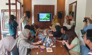 Noni-Noni Balsem menggelar acara gathering lintas kalangan di Kopi d'Pule, Tanah Sareal, Kota Bogor, Foto/Isitimewa Noni-Noni Balsem menggelar acara gathering lintas kalangan di Kopi d'Pule, Tanah Sareal, Kota Bogor, Foto/Isitimewa