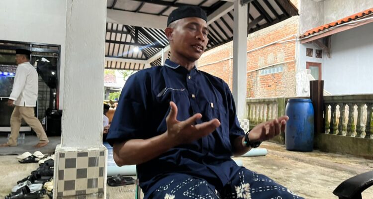 Orang tua angkat korban, Samsudin, Foto/Adi Wirman