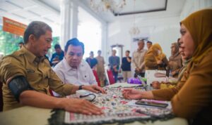 Wali Kota Bogor, Dedie A Rachim saat mengikuti Cek Kesehatan Gratis (CKG), Foto/Diskiminfo Kota Bogor Wali Kota Bogor, Dedie A Rachim saat mengikuti Cek Kesehatan Gratis (CKG), Foto/Diskiminfo Kota Bogor