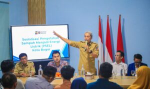 Wali Kota Bogor saat mensosialisasikan PSEL, Foto/Diskominfo Kota Bogor Wali Kota Bogor saat mensosialisasikan PSEL, Foto/Diskominfo Kota Bogor