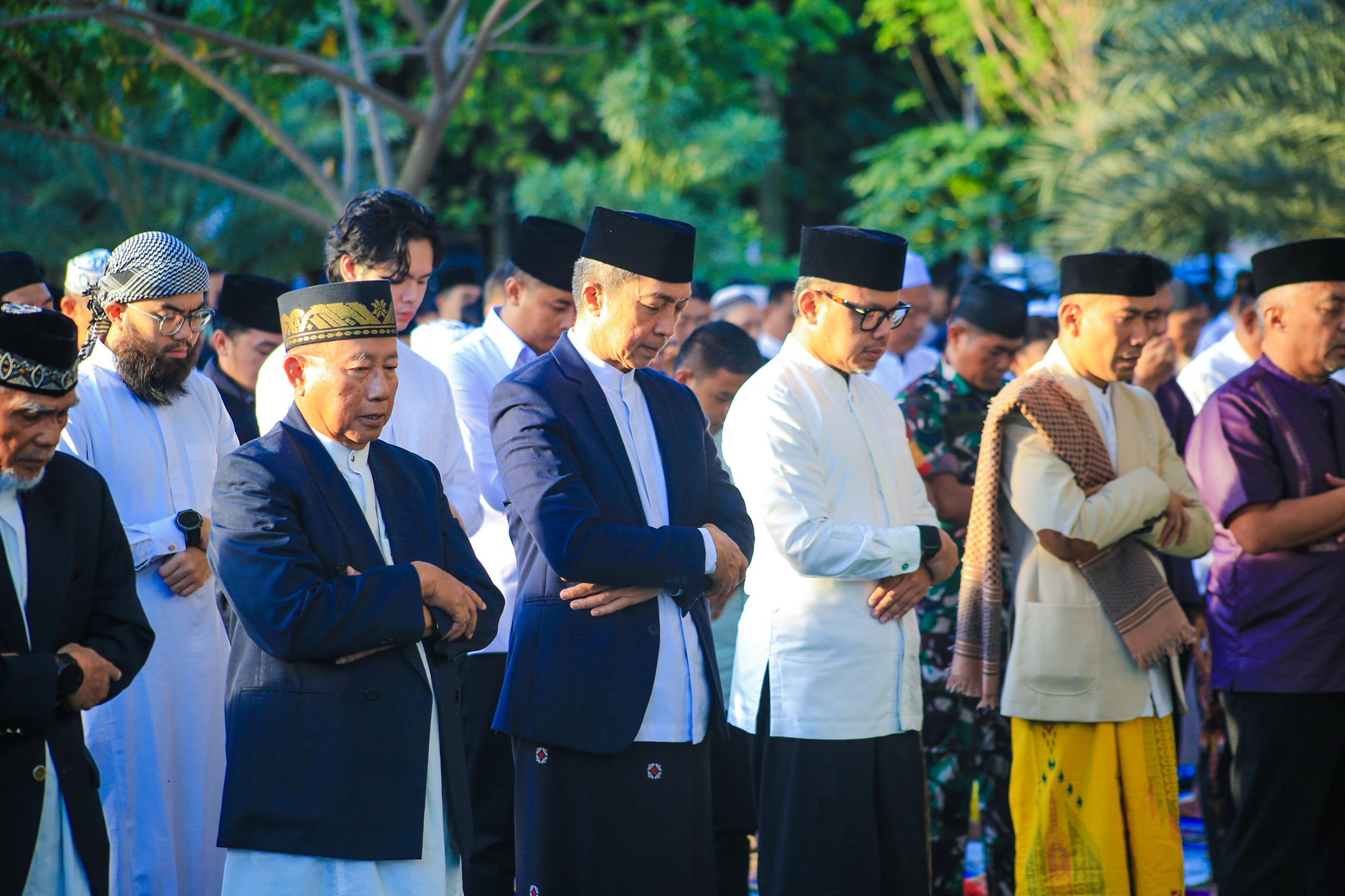 Wali Kota Dedie A Rachim saat melaksanakan sholat ied, Foto/Diskominfo Kota Bogor