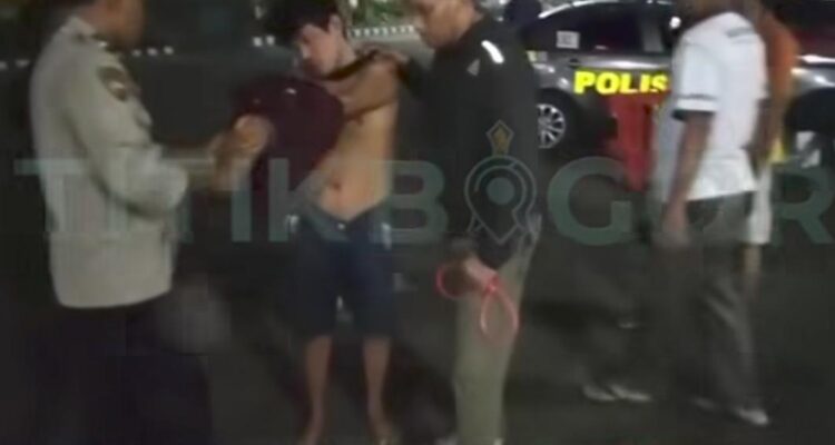 Pria Badut Jalanan di Cileungsi yang Nekat Curi Dompet Pedagang Kaki Lima, Foto/Isitimewa