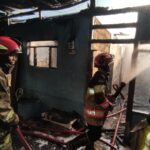 Damkar Kota Bogor saat mengevakuasi kebakaran di Sempur Kaler, Foto/Isitimewa