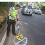 anggota Satlantas Polres Bogor saat melakukan olah tkp Kecelakaan Ouncak Bogor, Foto/Isitimewa