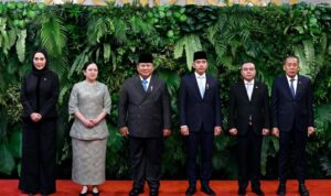 Presiden Prabowo Subianto berfoto bersama dengan Wakil Presiden RI, Ketua DPR RI, dan para Wakil Ketua DPR RI pada acara Pidato Presiden RI pada Rapat Paripurna DPR RI ke-19 Masa Persidangan V Tahun Sidang 2025-2026 dalam Rangka Penyampaian Kerangka Ekonomi Makro (KEM) dan Pokok-Pokok Kebijakan Fiskal (PPKF) Rancangan Anggaran Pendapatan dan Belanja Negara (RAPBN) Tahun Anggaran 2027 yang digelar di Ruang Rapat Paripurna Gedung Nusantara MPR/DPR/DPD RI, Jakarta, pada Selasa, 20 Mei 2026. Foto: BPMI Setpres Presiden Prabowo Subianto berfoto bersama dengan Wakil Presiden RI, Ketua DPR RI, dan para Wakil Ketua DPR RI pada acara Pidato Presiden RI pada Rapat Paripurna DPR RI ke-19 Masa Persidangan V Tahun Sidang 2025-2026 dalam Rangka Penyampaian Kerangka Ekonomi Makro (KEM) dan Pokok-Pokok Kebijakan Fiskal (PPKF) Rancangan Anggaran Pendapatan dan Belanja Negara (RAPBN) Tahun Anggaran 2027 yang digelar di Ruang Rapat Paripurna Gedung Nusantara MPR/DPR/DPD RI, Jakarta, pada Selasa, 20 Mei 2026. Foto: BPMI Setpres