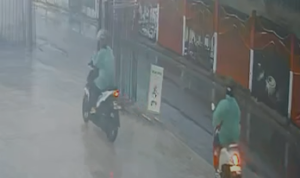 detik detik pelaku curanmor di Bogor bawa motor scoopy terekam CCTV