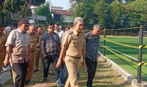 Wali Kota Bogor saat meninjau lokasi lapangan minisoccer TYasmin Bogor, Foto/Maya Melina