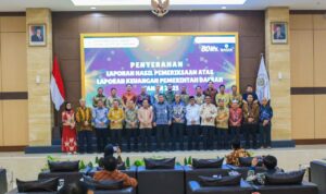 Penyerahan Opini Wajar Tanpa Pengecualian (WTP) atas Laporan Keuangan Pemerintah Daerah (LKPD) Tahun Anggaran 2025, Foto/Diskominfo Kota Bogor Penyerahan Opini Wajar Tanpa Pengecualian (WTP) atas Laporan Keuangan Pemerintah Daerah (LKPD) Tahun Anggaran 2025, Foto/Diskominfo Kota Bogor