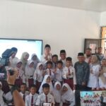 Menko PMK) Pratikno, bersama Menteri Pendidikan Dasar dan Menengah (Mendikdasmen) Abdul Mu'ti, meninjau langsung proyek revitalisasi SDN 5 Cimahpar di Kecamatan Bogor Utara, Kota Bogor, Foto/Maya Melina