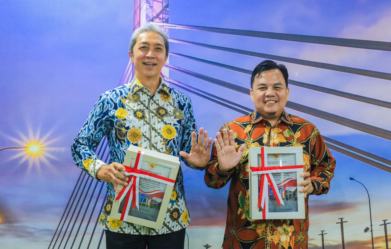 Wali Kota Bogor, Dedie A Rachim bersama Ketua DPRD KOta Bogor, Aditya warman, Foto/Diskominfo Kota Bogor