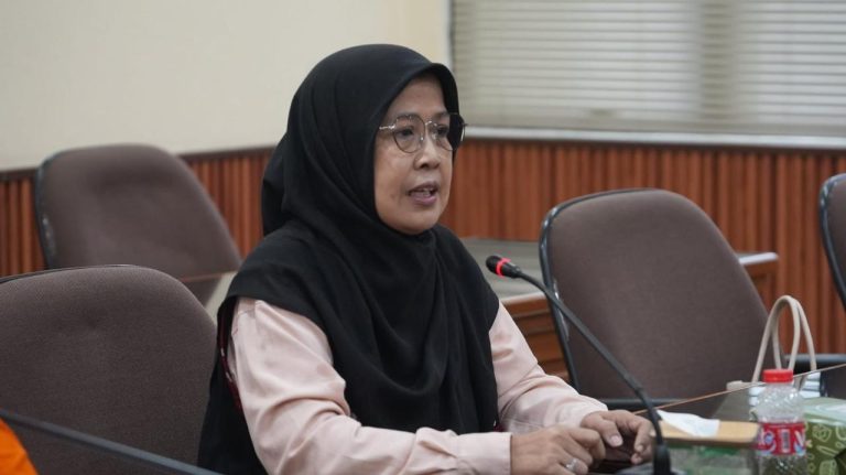 Anggota DPRD Kota Bekasi dari Fraksi PKS, Ii Marlina, Foto/Isitimewa