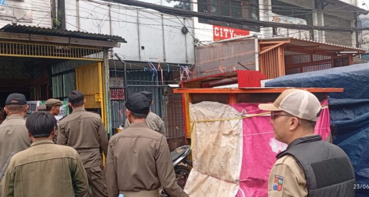 Satuan Polisi Pamong Praja (Satpol PP) Kota Bogor menggelar operasi penertiban besar-besaran terhadap Pedagang Kaki Lima (PKL), Foto/Isitimewa