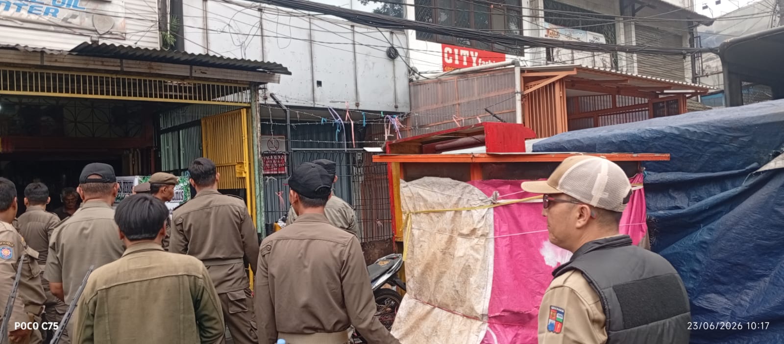 Satuan Polisi Pamong Praja (Satpol PP) Kota Bogor menggelar operasi penertiban besar-besaran terhadap Pedagang Kaki Lima (PKL), Foto/Isitimewa