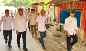 Wali Kota Bogor, Dedie A Rachim dan Wakil Wali Kota Bogor Jenal Mutatqin saat meninjau kawasan pintu masuk kota di wilayah Cimahpar, Kecamatan Bogor Utara, Diskominfo Kota Bogor