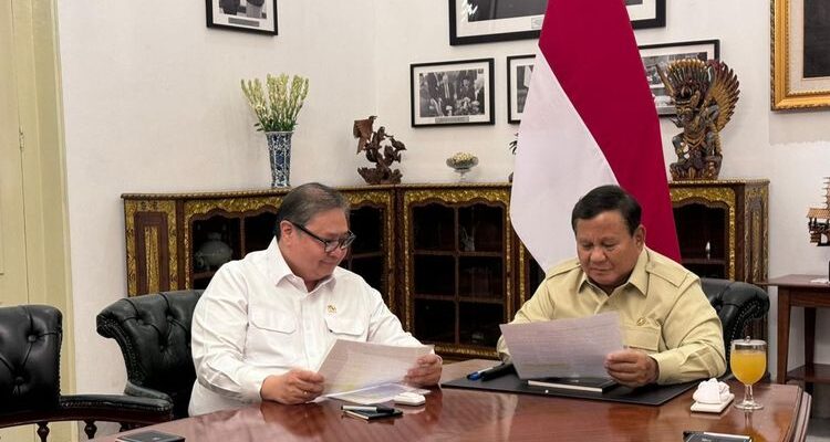 Menteri Koordinator Bidang Perekonomian, Airlangga Hartarto bersama Presiden Republik Indonesia, Prabowo Subianto, Foto/Isitimewa