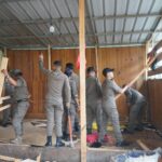Satpol PP Kabupaten Bogor saat membongkar bangunan liar, Foto/Isitimewa