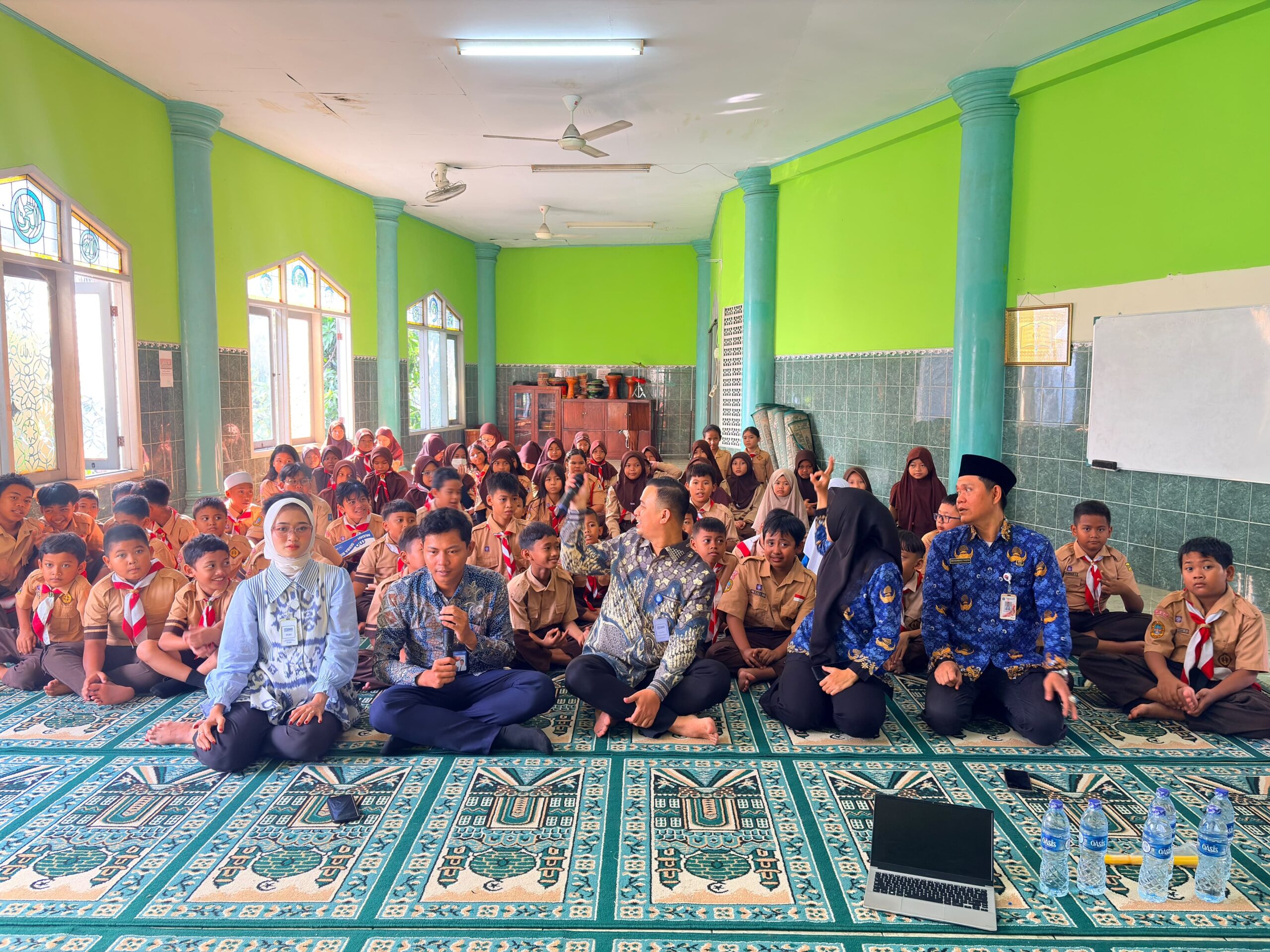 Bank Rakyat Indonesia (BRI) cabang Pancoran memperkenalkan dunia perbankan dengan segala keunggulannya, Foto/Istimewa