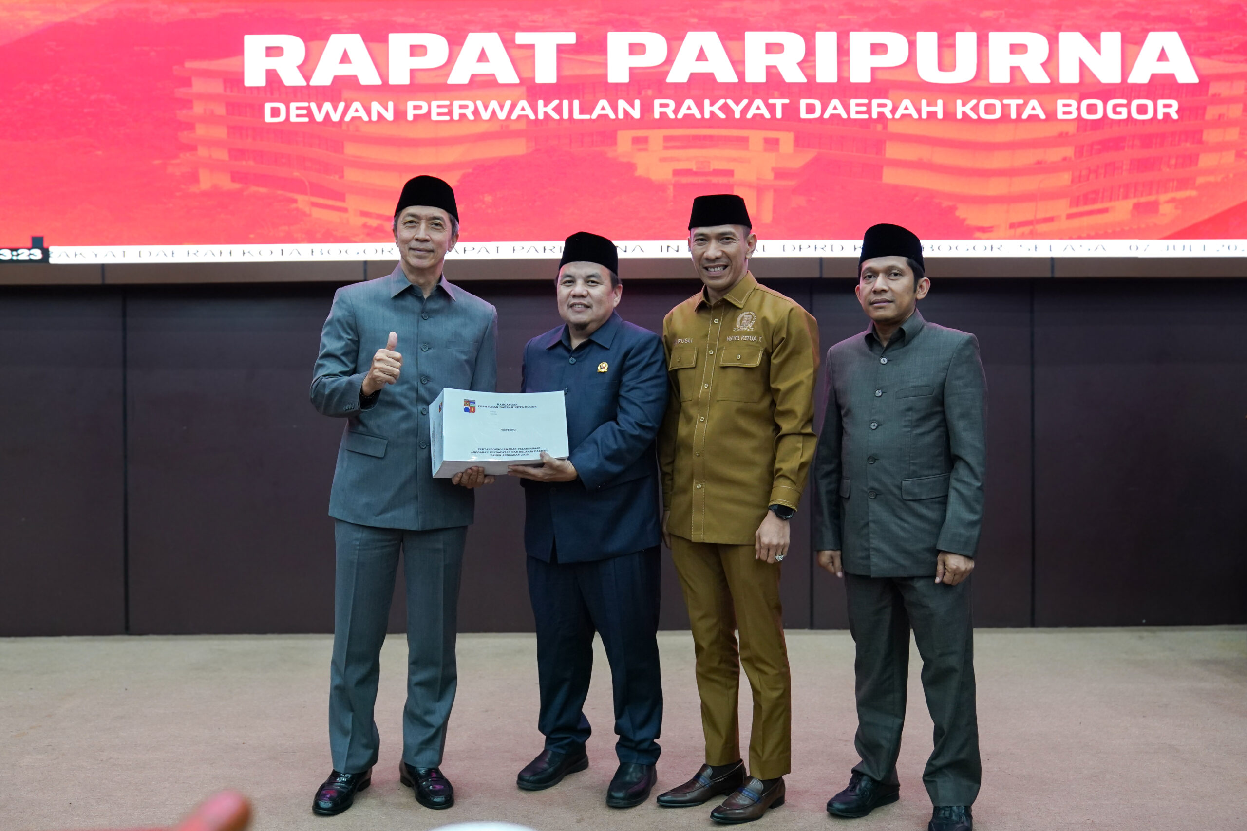 Dewan Perwakilan Rakyat Daerah (DPRD) Kota Bogor bersama Pemerintah Kota (Pemkot) Bogor menggelar rapat paripurna, Foto/Setwan DPRD KOta Bogor