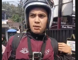 vlogger diberhentikan petugas Satuan Lalu Lintas (Satlantas) Polres Bogor di Jalur Puncak, Kabupaten Bogor, menjadi perbincangan di media sosial, Foto/Isitimewa