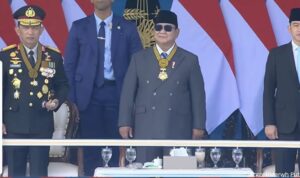 Kapolri (Kiri), Presiden Republik Indonesia (Prabowo Subianto), Wakil Presiden Republik Indonesia (Gibran Rekabuming Raka), Foto/Isitimewa