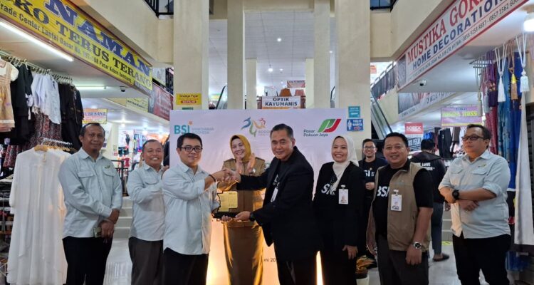 eresmian Sales Outlet Lapak Bank Syariah Indonesia (BSI) di Blok F Trade Center, Pasar Kebon Kembang, Kota Bogor, Foto/Isitimewa