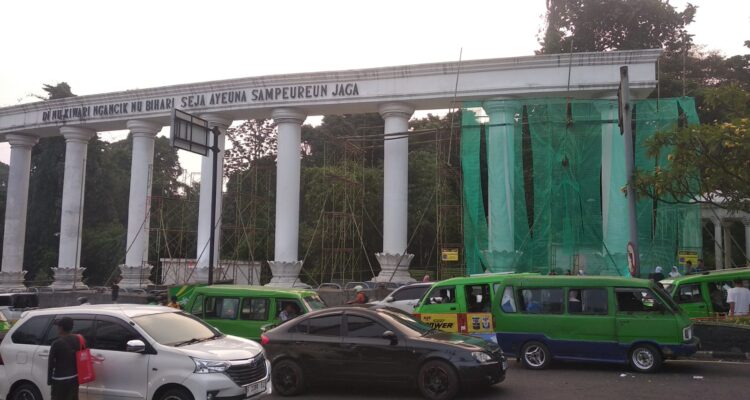 Renovasi lawang salapan Tugu Kujang Kota Bogor, Foto/Istimewa