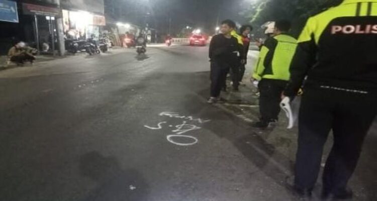 Evakuasi truk Fuso yang alami kecelakaan di Kemang Bogor, Foto/Isitimewa