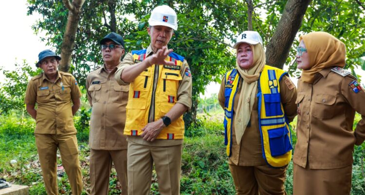 Wali Kota Bogor, Dedie A Rachim saat meninjau lokasi Pengolahan Sampah menjadi Energi Listrik (PSEL di Kayumanis, Foto/DIskominfo Kota Bogor