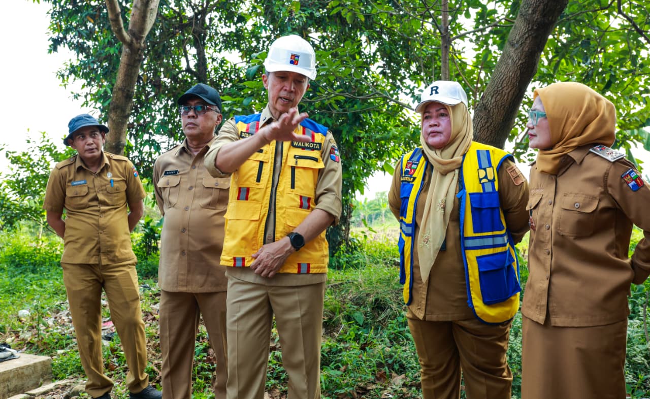 Wali Kota Bogor, Dedie A Rachim saat meninjau lokasi Pengolahan Sampah menjadi Energi Listrik (PSEL di Kayumanis, Foto/DIskominfo Kota Bogor