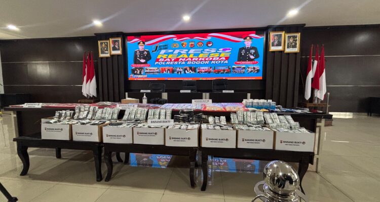 Penampakan barang bukti narkoba yang ditampilkan oleh Satnarkoba Polresta Bogor, Foto/Isitimewa