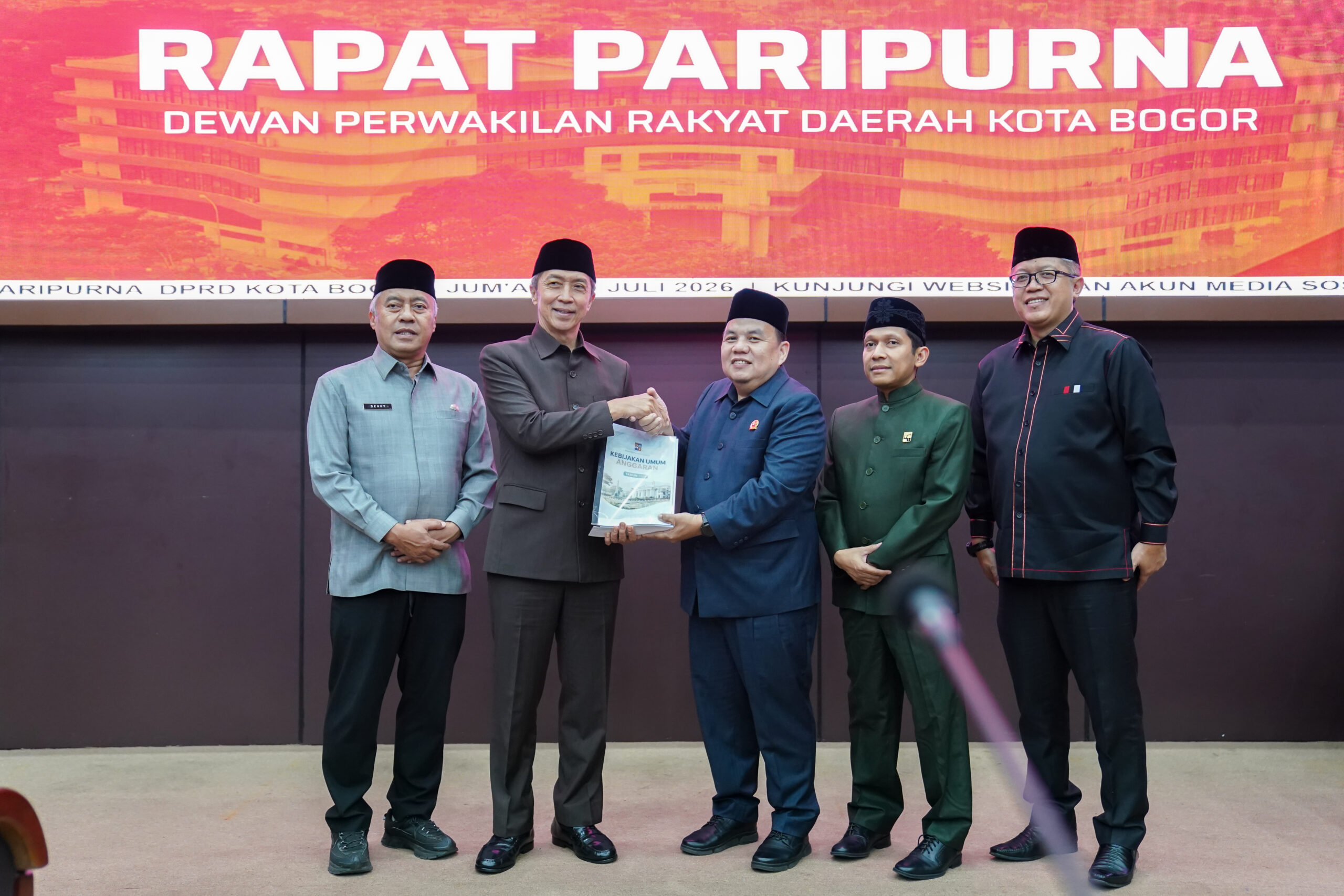 Foto bersama Pemerintah dan DPRD Kota Bogor, Foto/Isitimewa