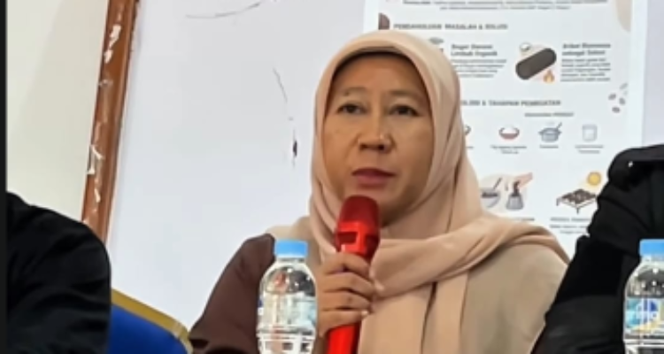 Kepala SMPN 3 Kota Bogor, Reni Supriarti, Foto/Isitimewa