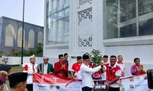 Penanaman Pohon alpukat di Masjid Agung Bogor, Foto/Isitmewa