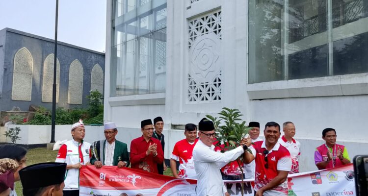 Penanaman Pohon alpukat di Masjid Agung Bogor, Foto/Isitmewa