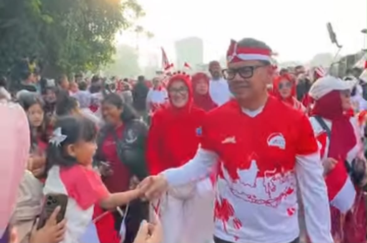 Wamendagri, Bima Arya Sugiarto saat mengikuti Kirab Merah Putih di Kota Bogor, Foto/Isitmewa