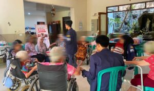 s tim Program Kreativitas Mahasiswa Pengabdian kepada Masyarakat (PKM-PM) IPB University dari tim MENYALA PANTIKU di Panti Wredha Kamilus (PWK) Bogor., Foto/Isitimewa