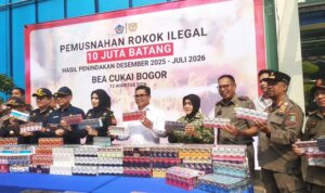 pemusnahan roko ilegal oleh Bea Cukai yang dihadiri oleh Pemerintah Kota Bogor dan usur penegak hukum, Foto/Isitimewa pemusnahan roko ilegal oleh Bea Cukai yang dihadiri oleh Pemerintah Kota Bogor dan usur penegak hukum, Foto/Isitimewa