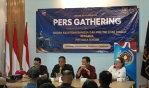 Kepala Kesbangpol saat berdiskusi dengan PWI KOta Bogor, Foto/Maya Melina Kepala Kesbangpol saat berdiskusi dengan PWI KOta Bogor, Foto/Maya Melina