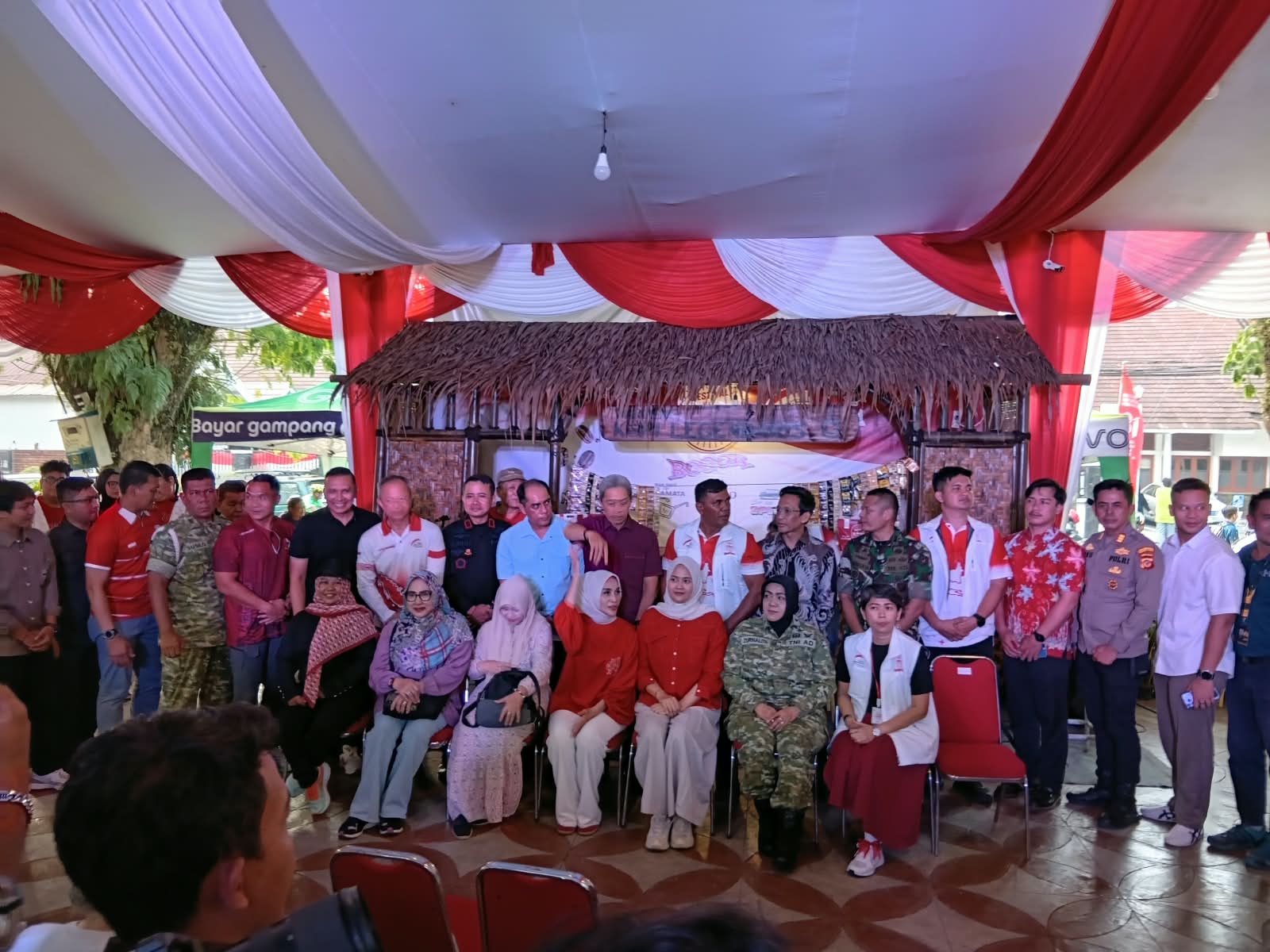 Foto Bersama Walikota Bogor, Dedie A Rachim bersama panita Festival Kopi Legendaris, dan unsur Forkopimda, Foto/Isitmewa