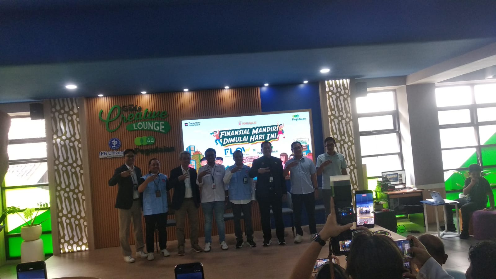 PT Pegadaian bersama Otoritas Jasa Keuangan (OJK) dan IPB University mendorong generasi Z, khususnya mahasiswa, foto/Maya Melina