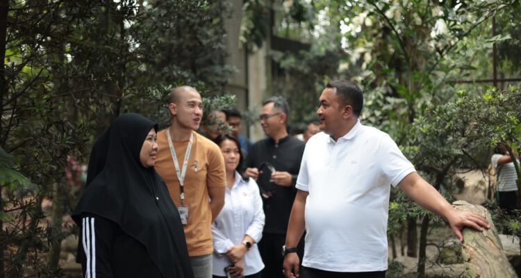 Bupati Bogor, Rudy Susmanto bersama tokoh artis, Foto/Diskominfo Kabupaten Bogor