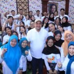Bupati Bogor, Rudy Susmanto saat berfoto bersama anak anak di Peringatan hari Anak Nasional (HAN) 2026, Foto/Diskominfo Kabupaten Bogor