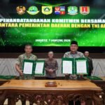 KASAD bersama Bupati Bogor, Rudy Susmanto saat melakukan Perjanjian Kerja Sama (PKS) antara Pemerintah Kabupaten Bogor dan Pemerintah Kota Bogor terkait pengelolaan sampah di PSEL Galuga, Foto/Diskomindo Kabupaten Bogor