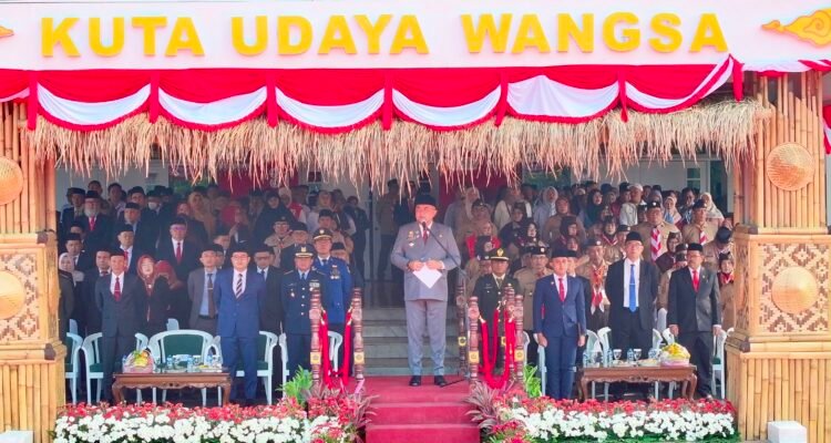 Bupati Bogor, Rudy Susmanto saat memimpin upacara, Foto/Diskominfo Kabupaten Bogor