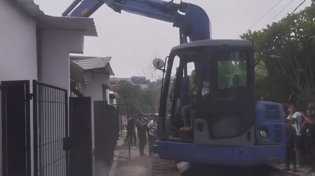 Bangunan bak apartement mewah di lapas Cibinong akhirnya di Bongkar oleh DPR RI, Foto/Rama