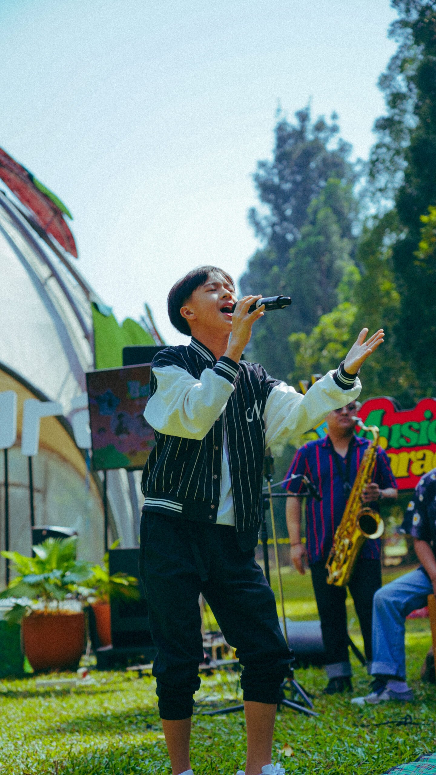 salah satu penampilan di Bersuara Vol 1 di Kebon Raya Bogor, foto/Isitimewa salah satu penampilan di Bersuara Vol 1 di Kebon Raya Bogor, foto/Isitimewa